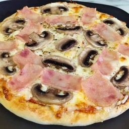 พิซซ่าหน้าเห็ดแชมปิยอง เบค่อน แฮมชีส ขนาด6นิ้ว 4ชิ้น