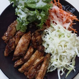 สลัดผัก  ไก่ย่างเทริยากิ