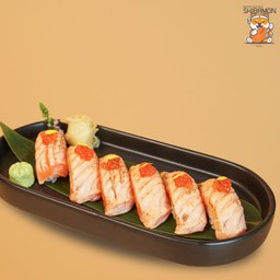 Sushi Salmon Aburi