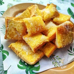 ขนมปั้งปิ้ง เนยน้ำตาล