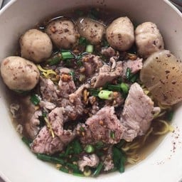 ก๋วยเตี๋ยวน้ำตกต้นตำรับ