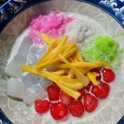 สลิ่ม ทับทิม วุ้นมะพร้าว (ขนุนมีใส่ตามฤดูกาล)