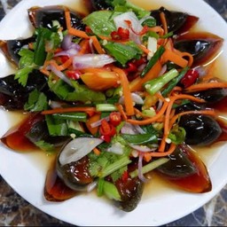 ยำไข่เยี่ยวม้า