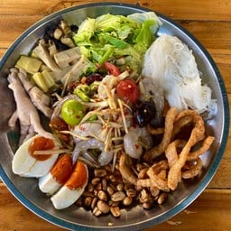 ตำถาดกุ้งสด