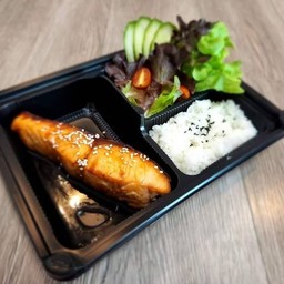 ข้าวแซลม่อนเทอริยากิ