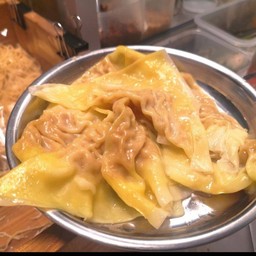 บะหมี่เกี๊ยวล้วน เกี๊ยวหมูเด้งๆ ไม่มีแป้งผสม