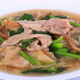 ราดหน้าหมู