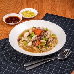 ข้าวผัดฮกเกี้ยนน้ำแดง