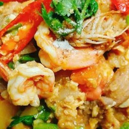 ผัดผงกะหรี่ทะเล