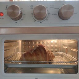 [อร่อยซ่ากับโค้ก] ครัวซองค์เนยฝรั่งเศส +  โค้ก ออริจินัล (กระป๋อง) 