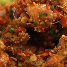 ไก่บ้านทอดคั่วพริกเกลือ