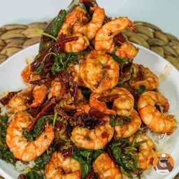ผัดกะเพราพริกแห้ง กุ้ง