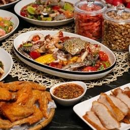 เซตโคตรคุ้ม1ตำเกาเหลาทะเลรวม+ปีกกลางไก่ทอด6ชิ้น+คอหมูทอด