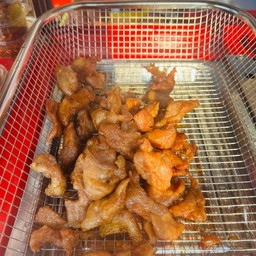 หมูเนื้อแดงทอด