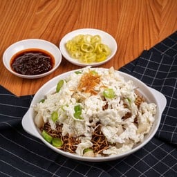 หมี่กรอบราดหอยเซลล์ไข่ขาว