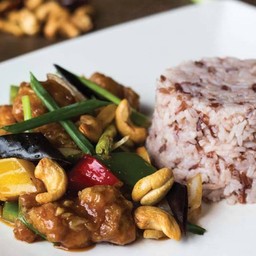 ข้าวไก่ผัดเม็ดมะม่วง