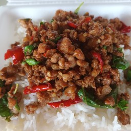 กะเพราหมูสับ