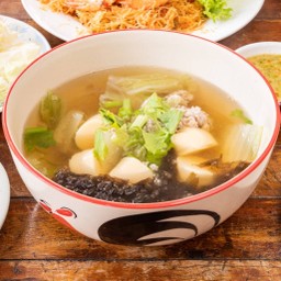 ต้มจืดเต้าหู้หมูสับสาหร่าย