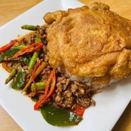 พริกแกงหมูสับ