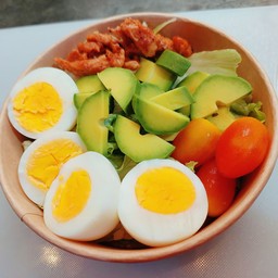 สลัดไข่ต้ม