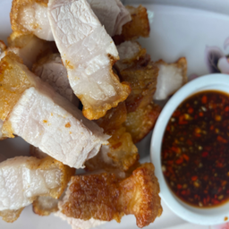 ข้าว - หมูกรอบซีอิ้วหวาน(สูตรเฉพาะครัวเจ๊ปุ๊)
