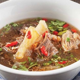 ซุปหมูตุ๋นและกระดูกอ่อน รสเผ็ด