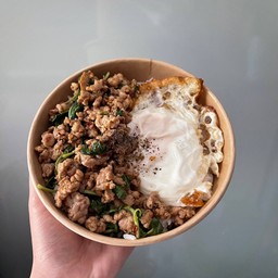 กะเพราหมูสับ+ไข่ดาว Pork pad KAPAO with fried egg.