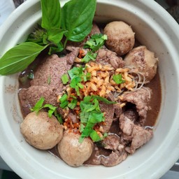 ก๋วยเตี๋ยวเรือมุมสูง