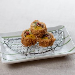 คัตสึฟองเต้าหู้ห่อผักตามฤดูกาล