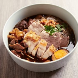 (ร้านก๋วยจั๊บหม้อดิน) เส้นหมี่ขาวก๋วยจั๊บ