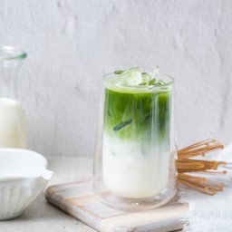 ICED MACHA LATTE