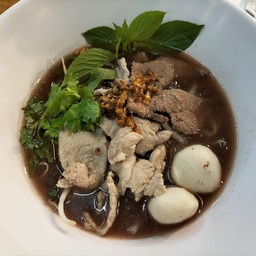 น้ำตกหมู ต้มยำ