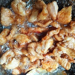 ข้าวหมูทอดในตำนาน