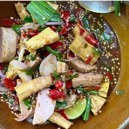 ตำหน่อไม้หมูยอหลวงพระบาง (กะปิปลาร้า)