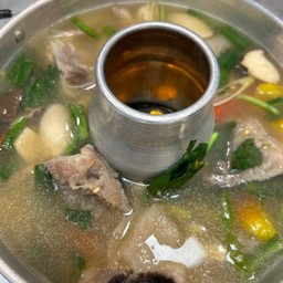 ต้มยำปลาบึกปลาบึกจากนครสวรรค์ ปริมาณหม้อไฟจากร้าน200