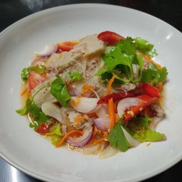 ยำวุ้นเส้นหมูยอหมูสับ