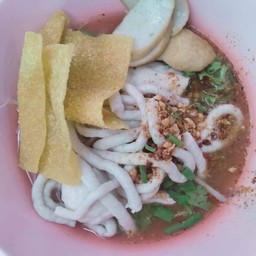 เส้นปลา ยำ