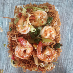 ผัดมาม่าขี้เมา,ผัดมาม่าใส่ไข่(พิเศษ) ระบุตัวเลือก