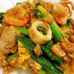 ผัดซีอิ้ว เส้นใหญ่ ทะเล