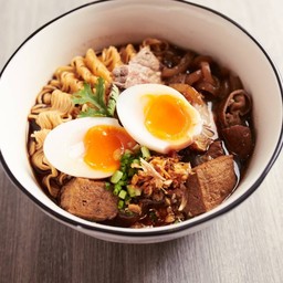 (ร้านก๋วยจั๊บหม้อดิน) มาม่าก๋วยจั๊บหม้อดิน