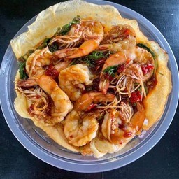 ข้าวกะเพราโครตกุ้ง ไข่ข้น (กุ้ง7-8ตัว)