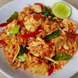 ข้าวผัดต้มยำทะเล