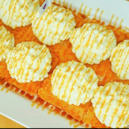 โรตีทิชชู่+วิปครีม+คาราเมล