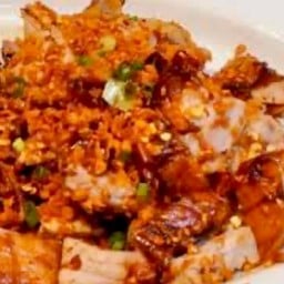 ข้าวราดคั่วเกลือหมูกรอบหม่าล่า