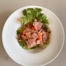 สลัดเบค่อนย่าง