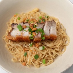 บะหมี่ หมูกรอบ