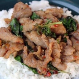 กระเพราบ้านบ้าน ข้าวยำไก่แซ่บ ชา&กาแฟ