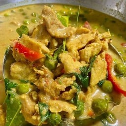 แกงคั่วหมูกับมะเขือเปาะ (ถุงพิเศษ )