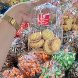 ขนมเจ๊ตา ตลาดนัดสะพานใหญ่