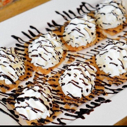 โรตีทิชชู่+วิปครีม+ช็อค